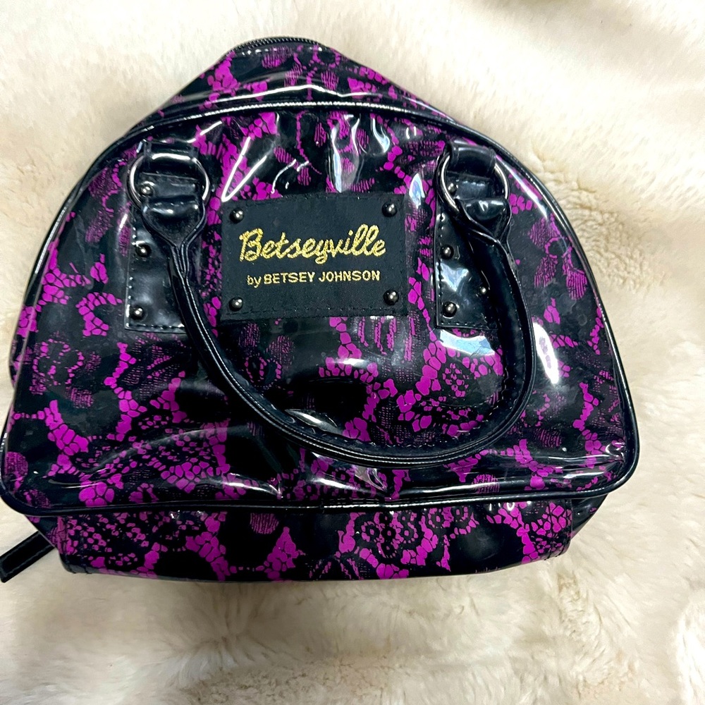 Betseyville Patent Leather Handbag *Read Description**